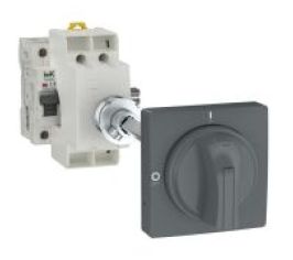 Рукоятка управления силовым коммутационным аппаратом