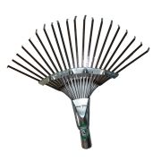 Грабли веерные металл. пластинчатые, раздвижные, 20 зуб без черенка